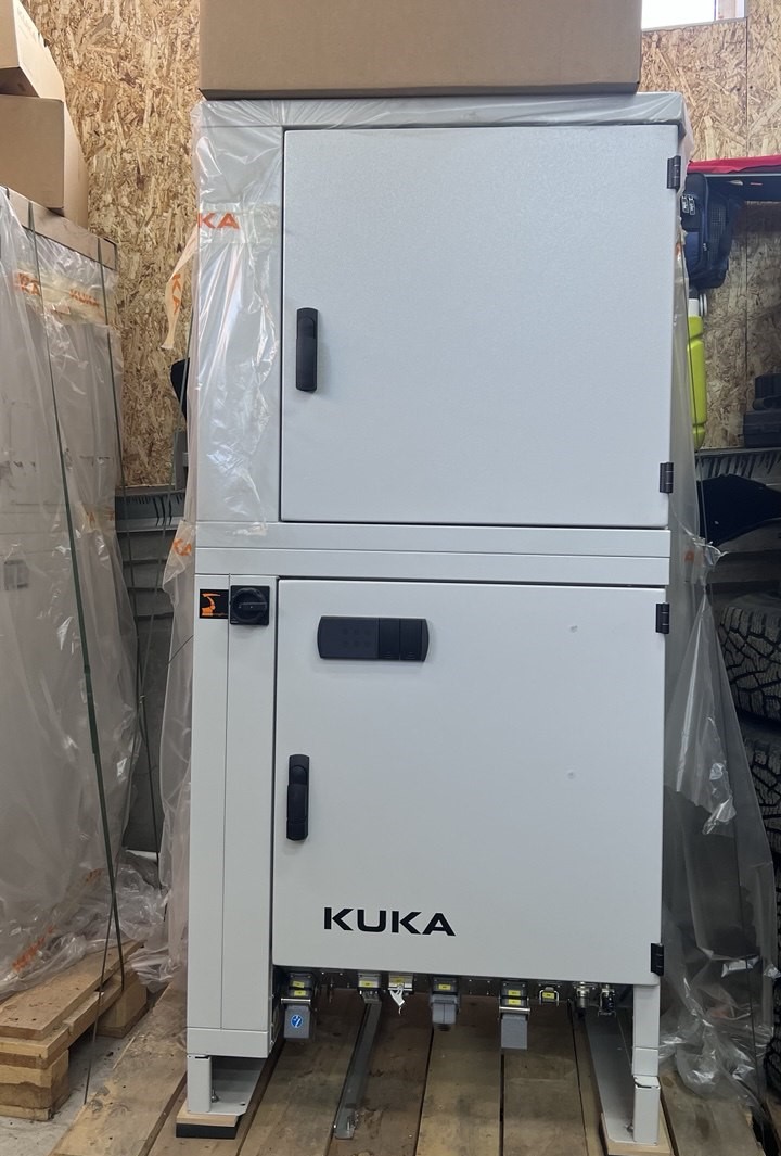 Промышленный робот KUKA QUANTEC KR 240 R2900 ultra F в наличии на нашем складе в Самаре